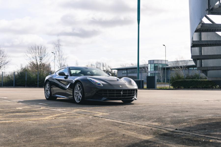  Ferrari F12berlinetta 2014 года  (UK) (фото 212 из 276)